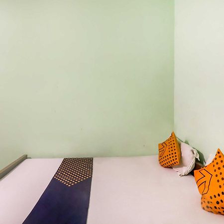 Spot On Mishra Guest House Варанаси Экстерьер фото