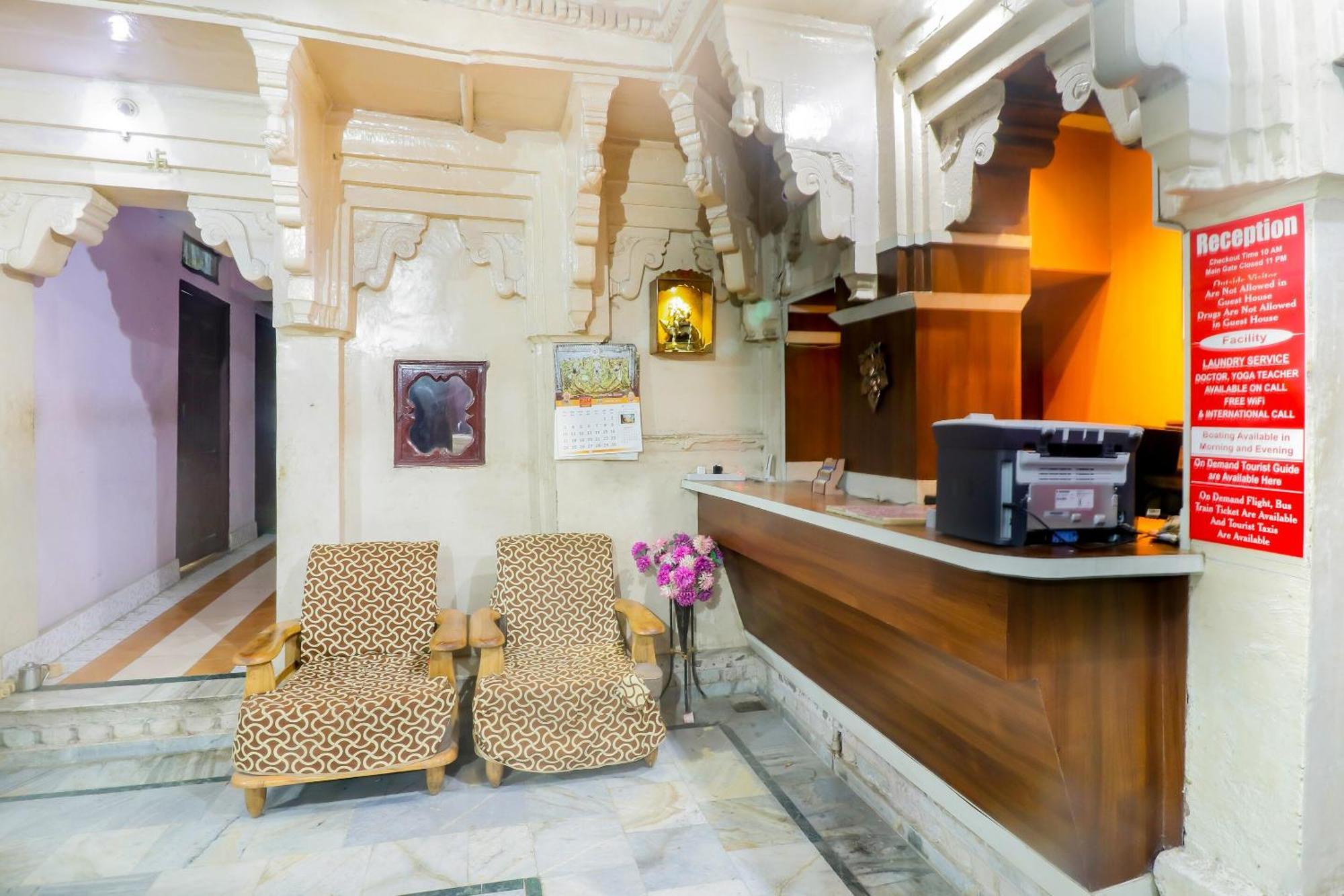 Spot On Mishra Guest House Варанаси Экстерьер фото