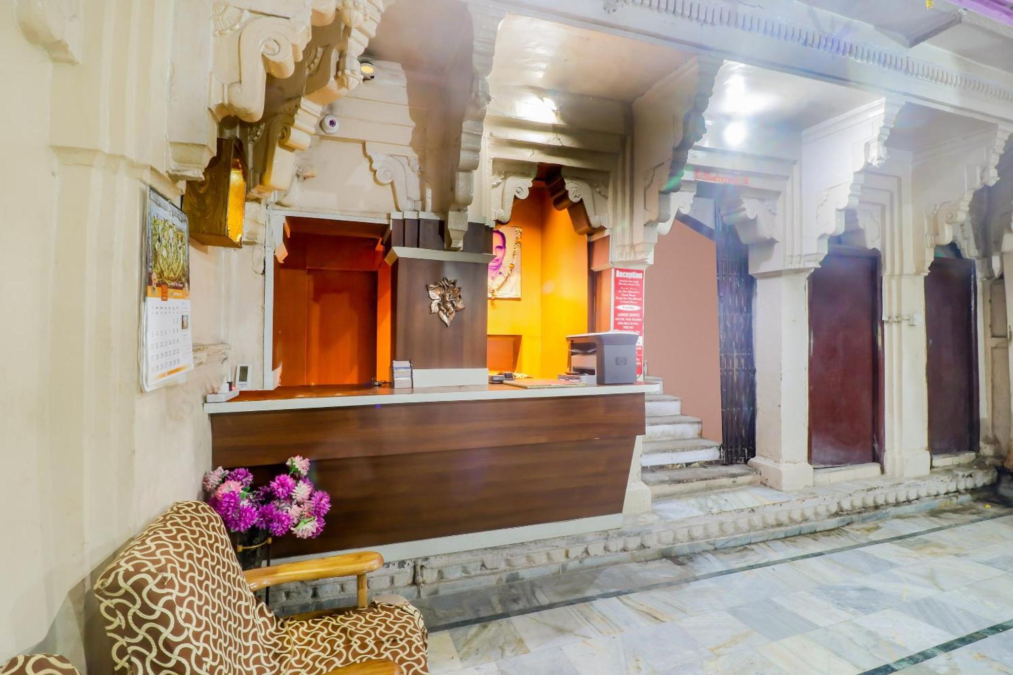 Spot On Mishra Guest House Варанаси Экстерьер фото